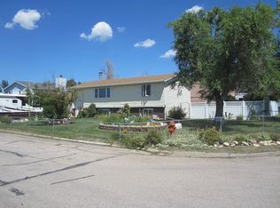 17 American Ln, Gillette, WY 82716