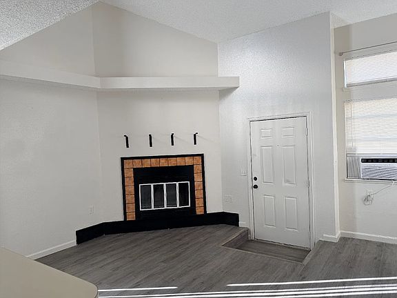 5th image of 17132 E Ford Dr #1