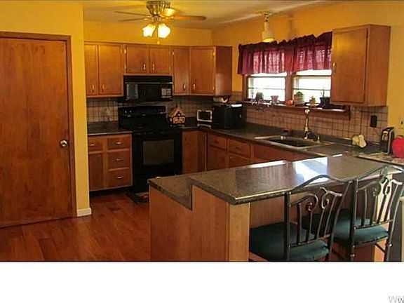 4th image of 4240 Mapleton Rd