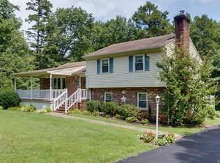 15501 Kennons Ln, Amelia Court House, VA 23002