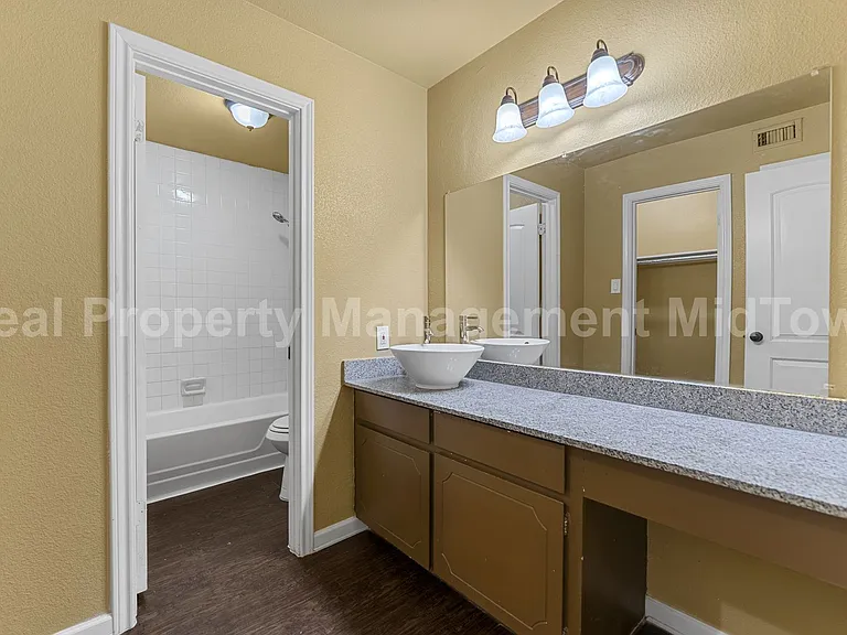 5516 Boca Raton Blvd #310 — Photo 12