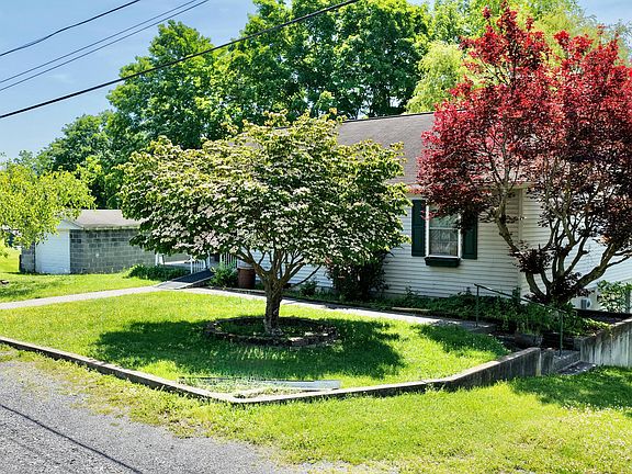 3rd image of 965 Greenbrier Ave
