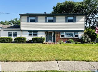80 Bell Ave, Saddle Brook, NJ 07663