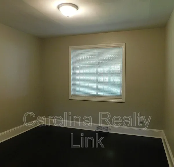 411 Gray Dr — Photo 11
