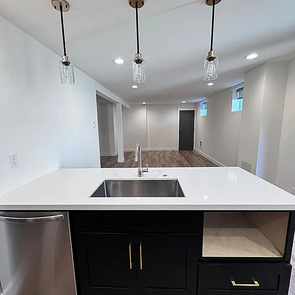 Island/Living Room