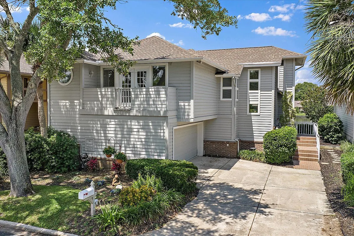 1504 Birkdale Ln - 1 — Photo 1