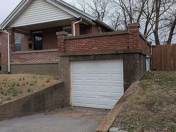 3rd image of 318 N Farmington Rd