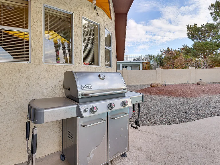 2400 Baron Dr — Photo 4
