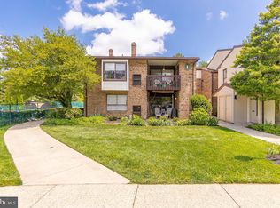 102 Raintree Ln, Malvern, PA 19355