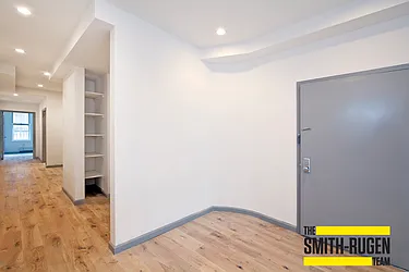 Rented by R New York