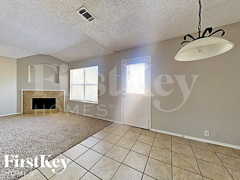 1600 Shady Shores Dr — Photo 6