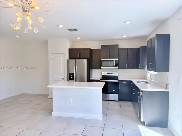 2418 SE 10th Ct, Homestead, FL 33035