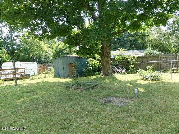 5th image of 2108 Spansail Dr