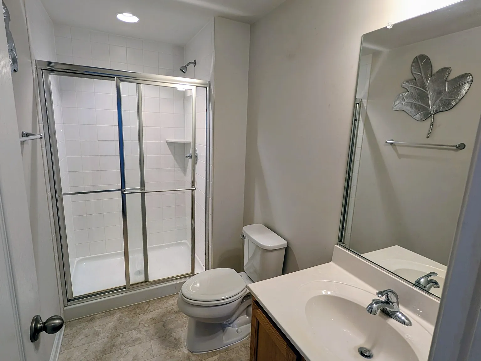 2 bed, $1,600 — Photo 3