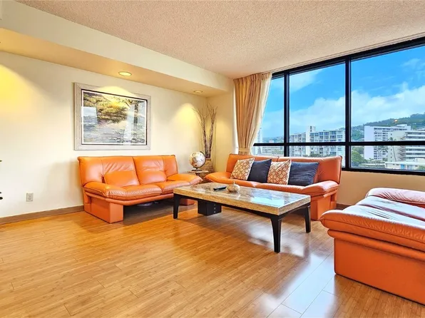 1525 Wilder Ave APT 802, Honolulu, HI 96822