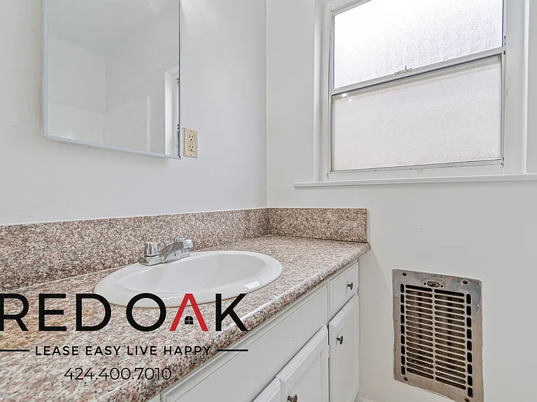3925 Roxanne Ave #4 — Photo 14