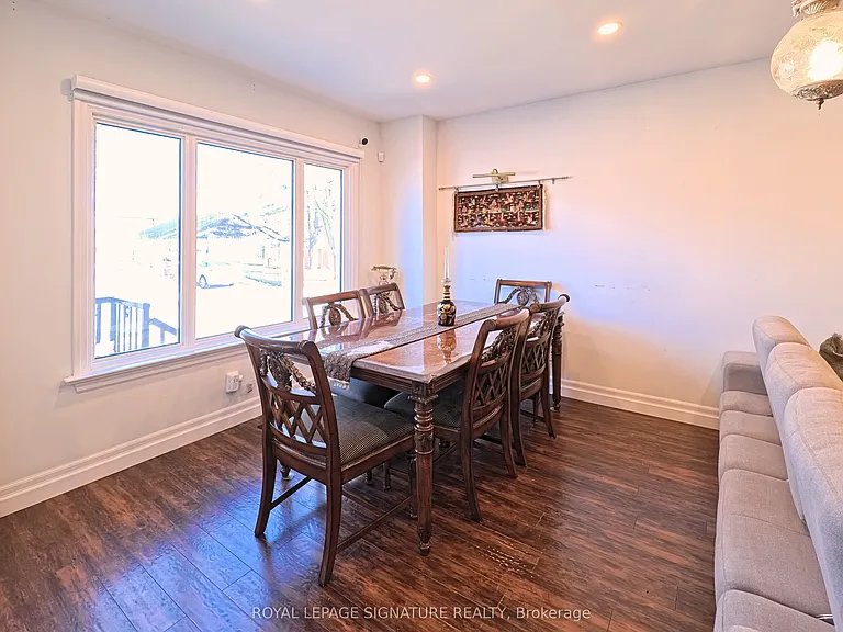94 Meighen Ave — Photo 4