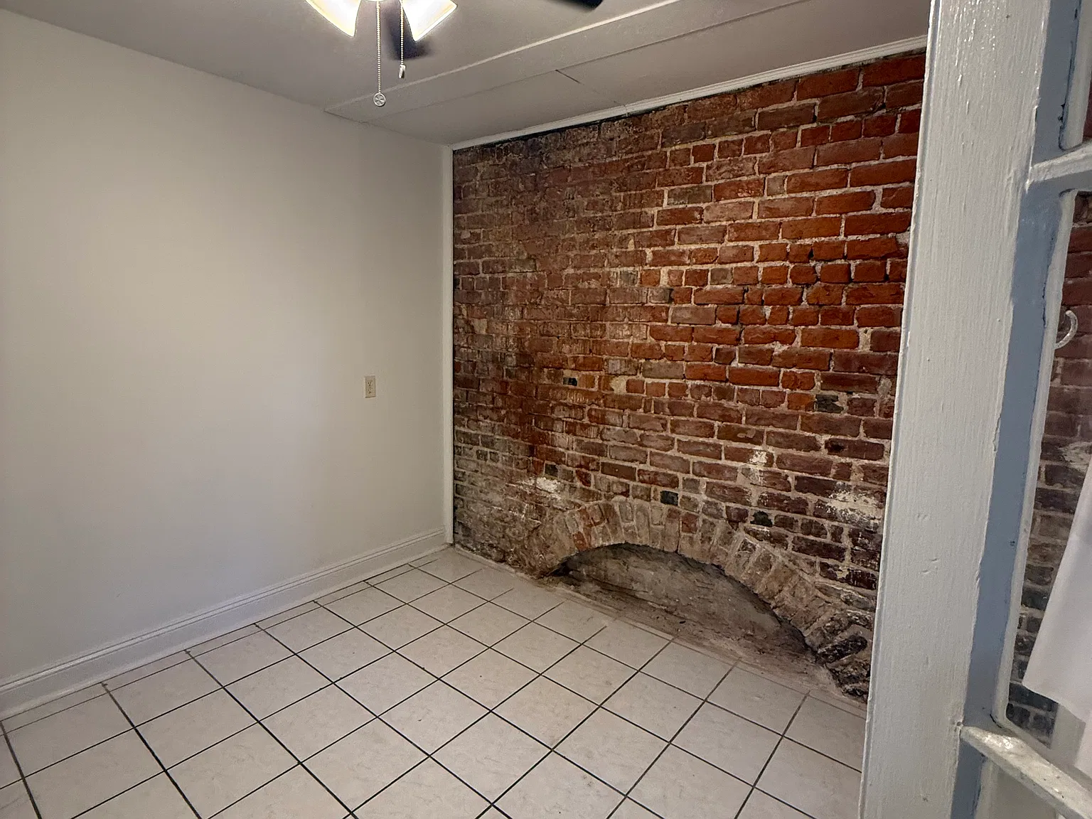 1 bed, 320 sqft, $1,195 — Photo 3