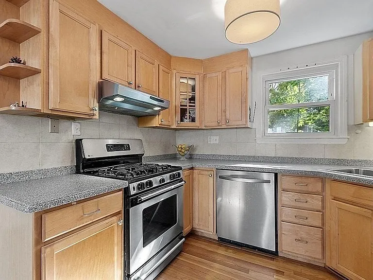 91 Winslow Ave — Photo 7