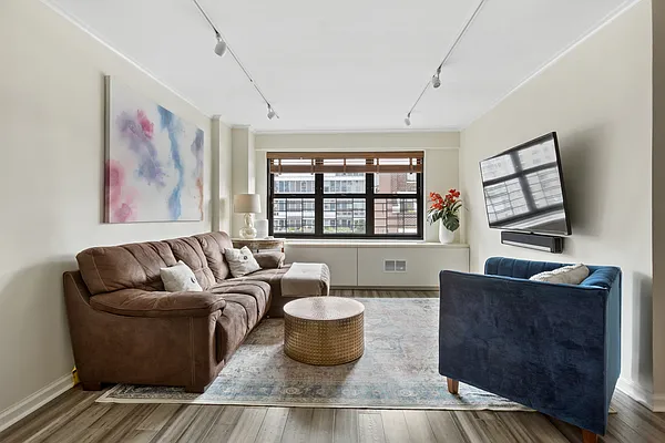 Rented by Corcoran | media 3