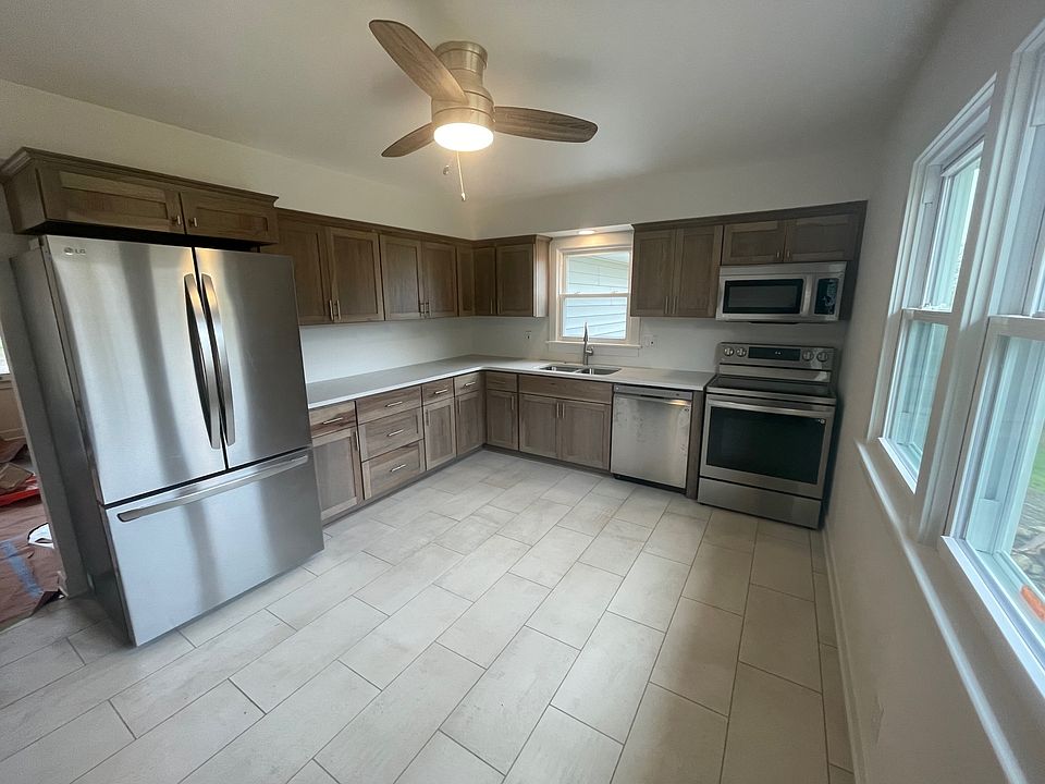 1st image of 21490 Jill Ct
