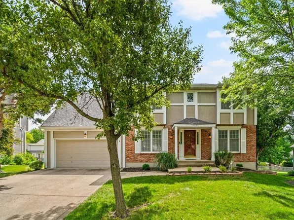 10601 Reeder St, Overland Park, KS 66214