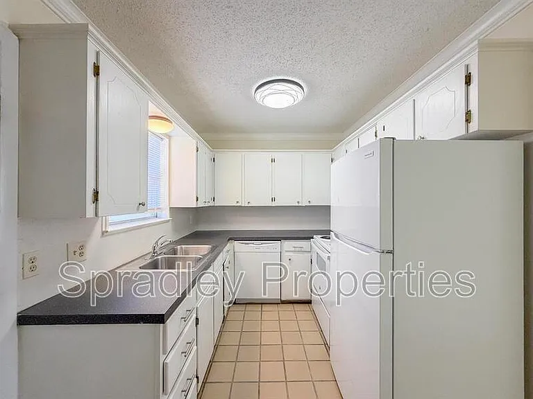 1027 N Wall St — Photo 6