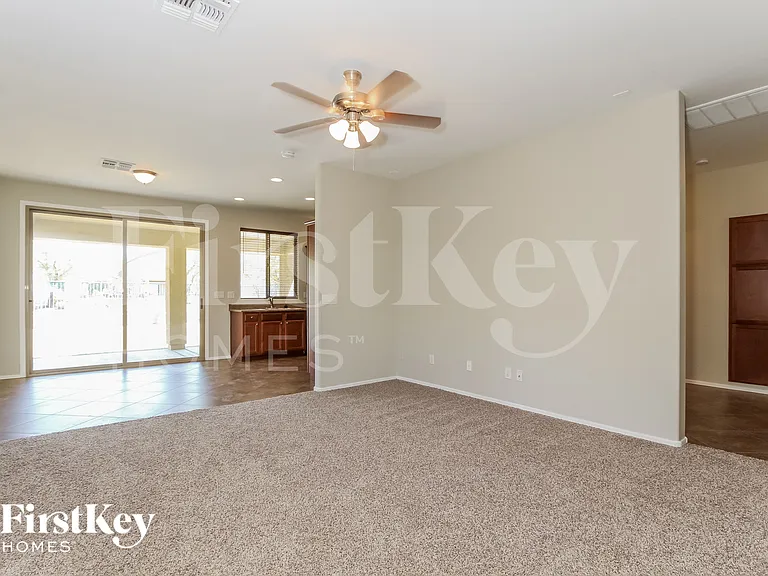 6920 W Harwell Rd — Photo 5