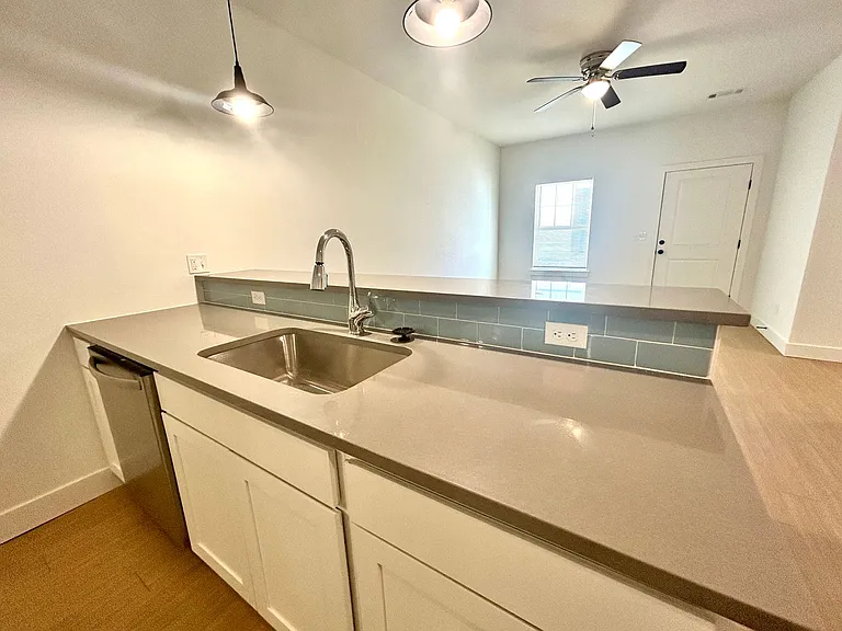 1800 Riverview Drive — Photo 22