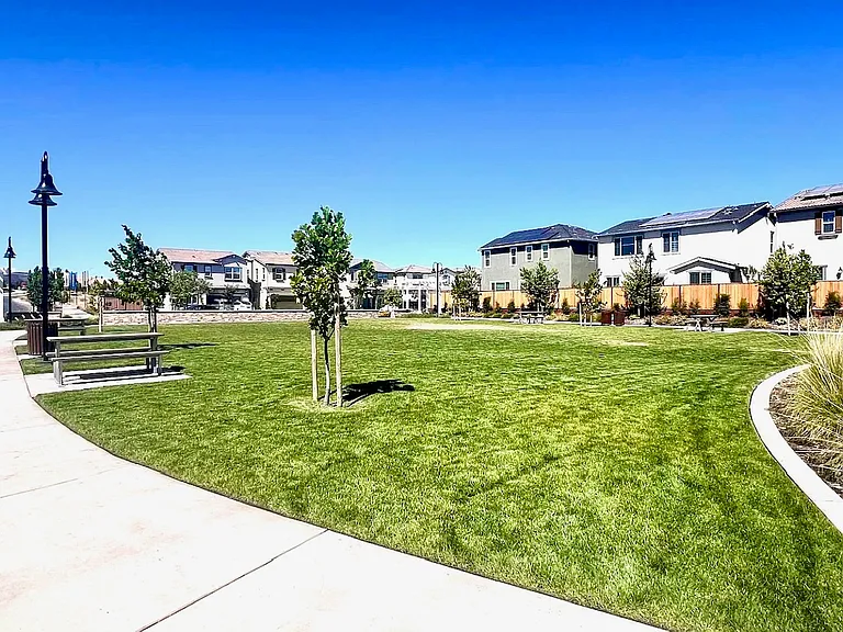 7253 Vinny Pl — Photo 32