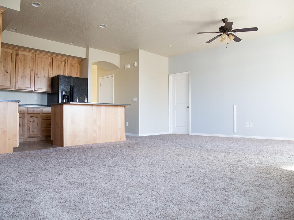 1st image of 3154 W Desert Lily Dr