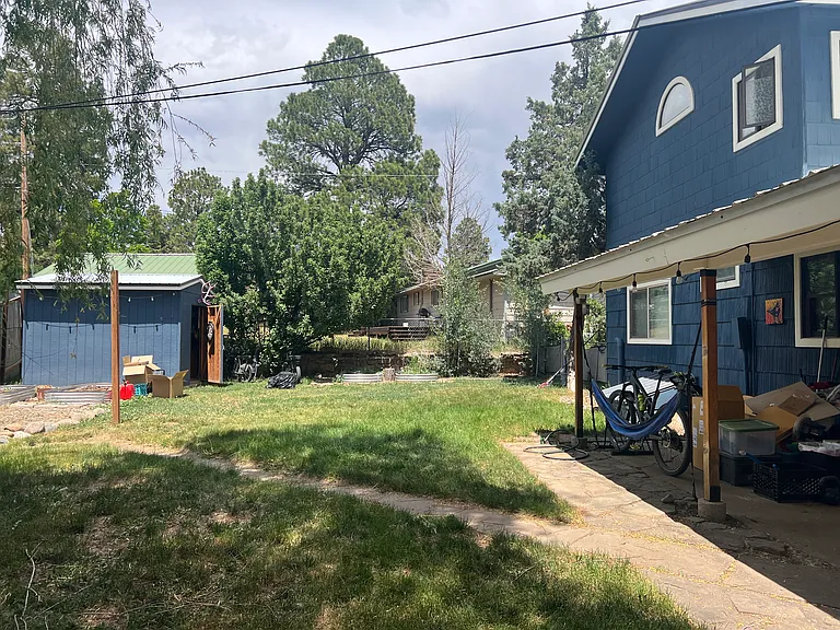 305 Mesa Dr — Photo 16
