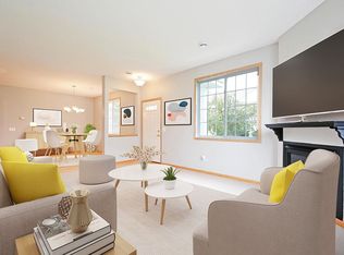 9795 Vagabond Ln N, Maple Grove, MN 55311