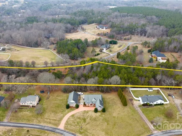 111 Winghaven Dr, Cherryville, NC 28021