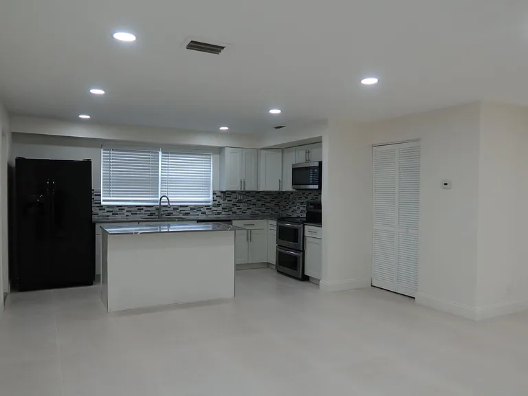 2630 SW 49th Ct #2630 — Photo 34