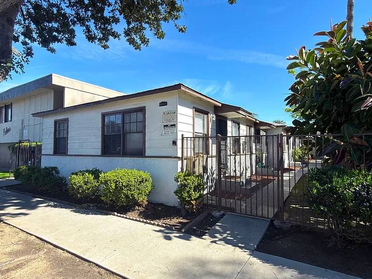 1934 Pine Ave — Photo 15