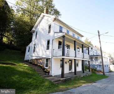 52 E Pennsylvania Ave, Yoe, PA, 17313