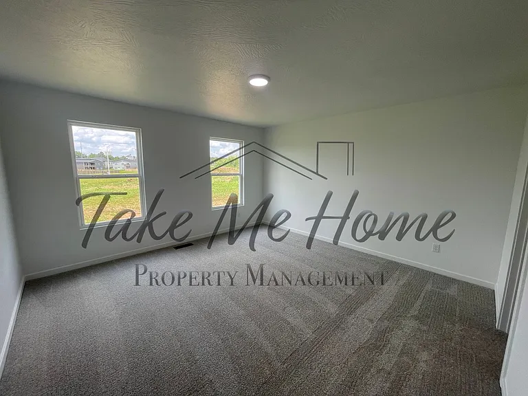 1737 N Boxwood Dr — Photo 6