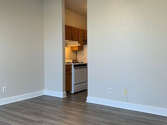 4th image of 9-23 E 34th St #23C