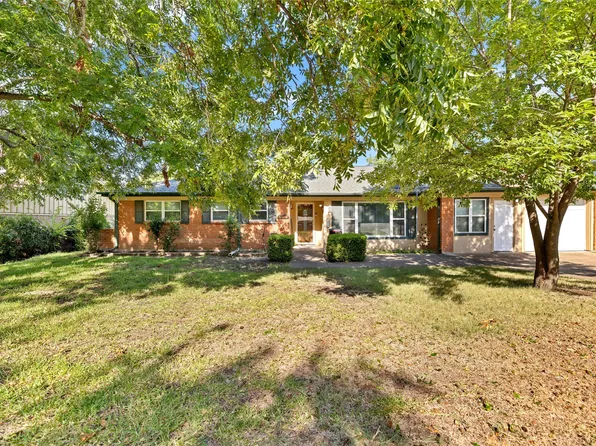 3004 Conejos Dr, Fort Worth, TX 76116