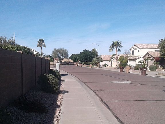 5th image of 9011 W Deanna Dr