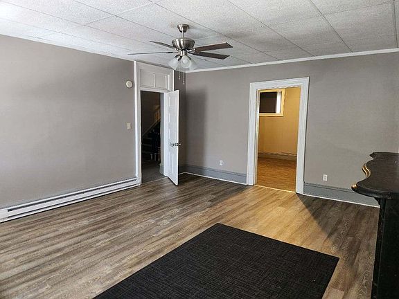 3rd image of 509 S Centre St #4