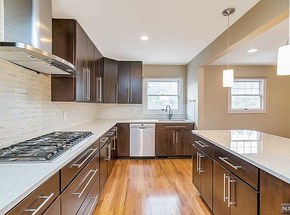 5th image of 47 Grand Cove Way #47
