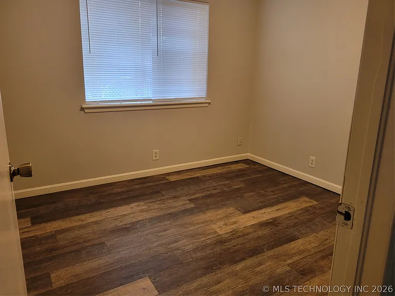 4805 W Charleston St — Photo 14