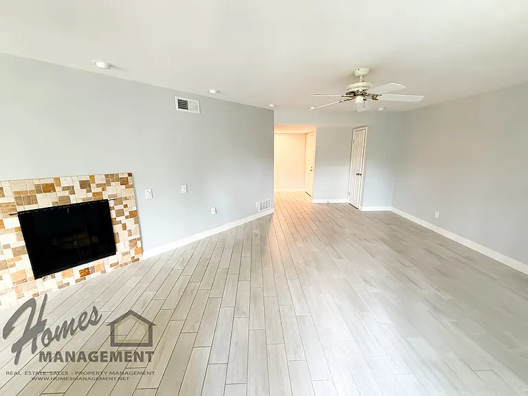 152 S Shore Dr — Photo 4