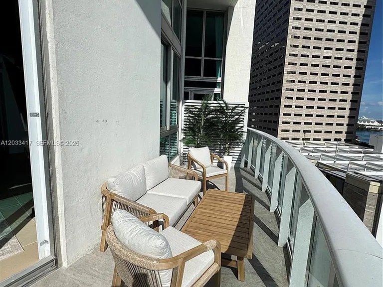 300 S Biscayne Blvd #L-1218 — Photo 22