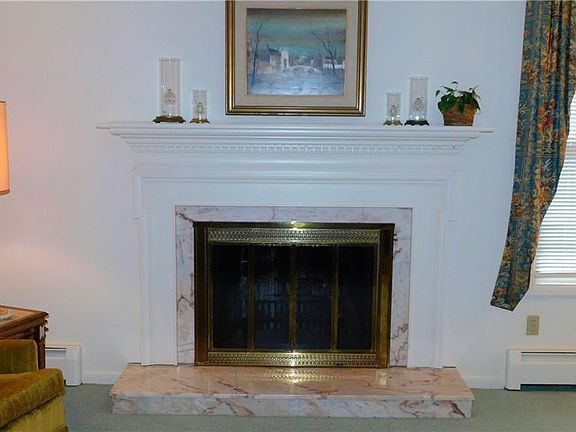 2nd image of 291 Hickory Dr