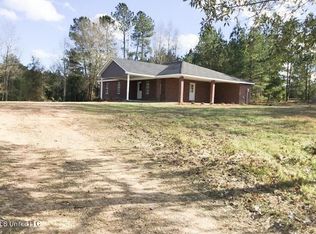 81 Twin Lakes Rd, Wiggins, MS 39577