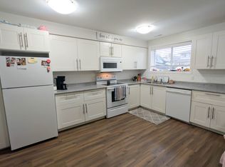 62 Adel Dr #2, Saint Catharines, ON L2M 7E6