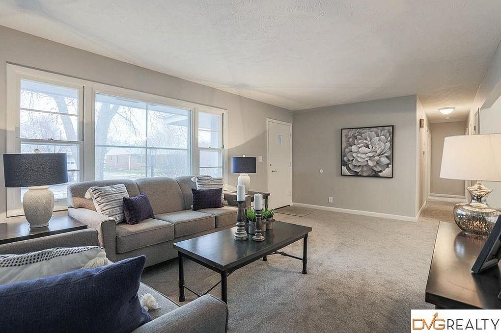 8207 Bowie Dr, Omaha, NE 68114 | Zillow